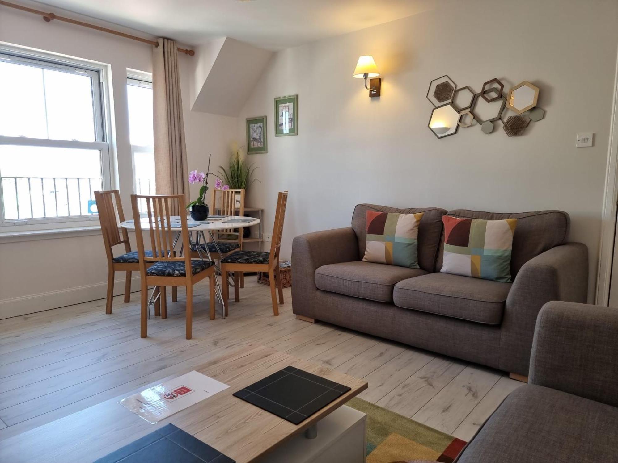Heart Of Inverness-City Apartment Luaran gambar
